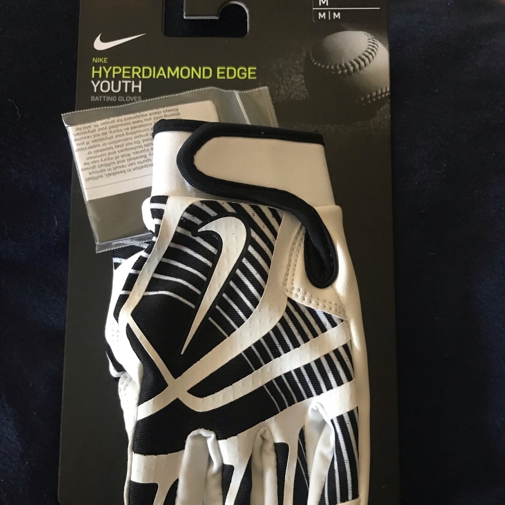 Brand NWT unisex batting gloves